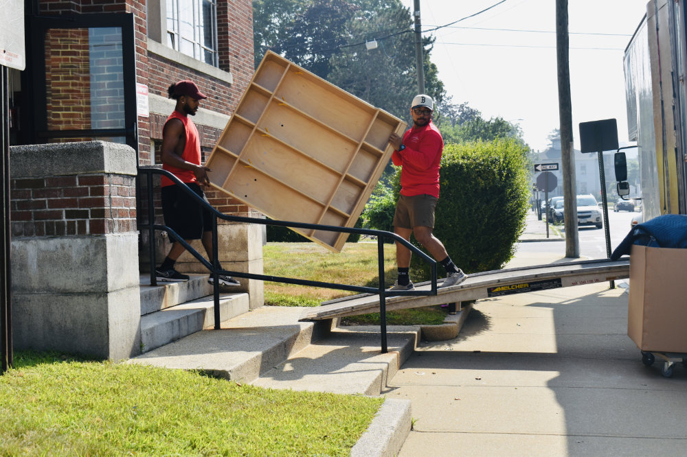 Seacoast Movers moving furniture